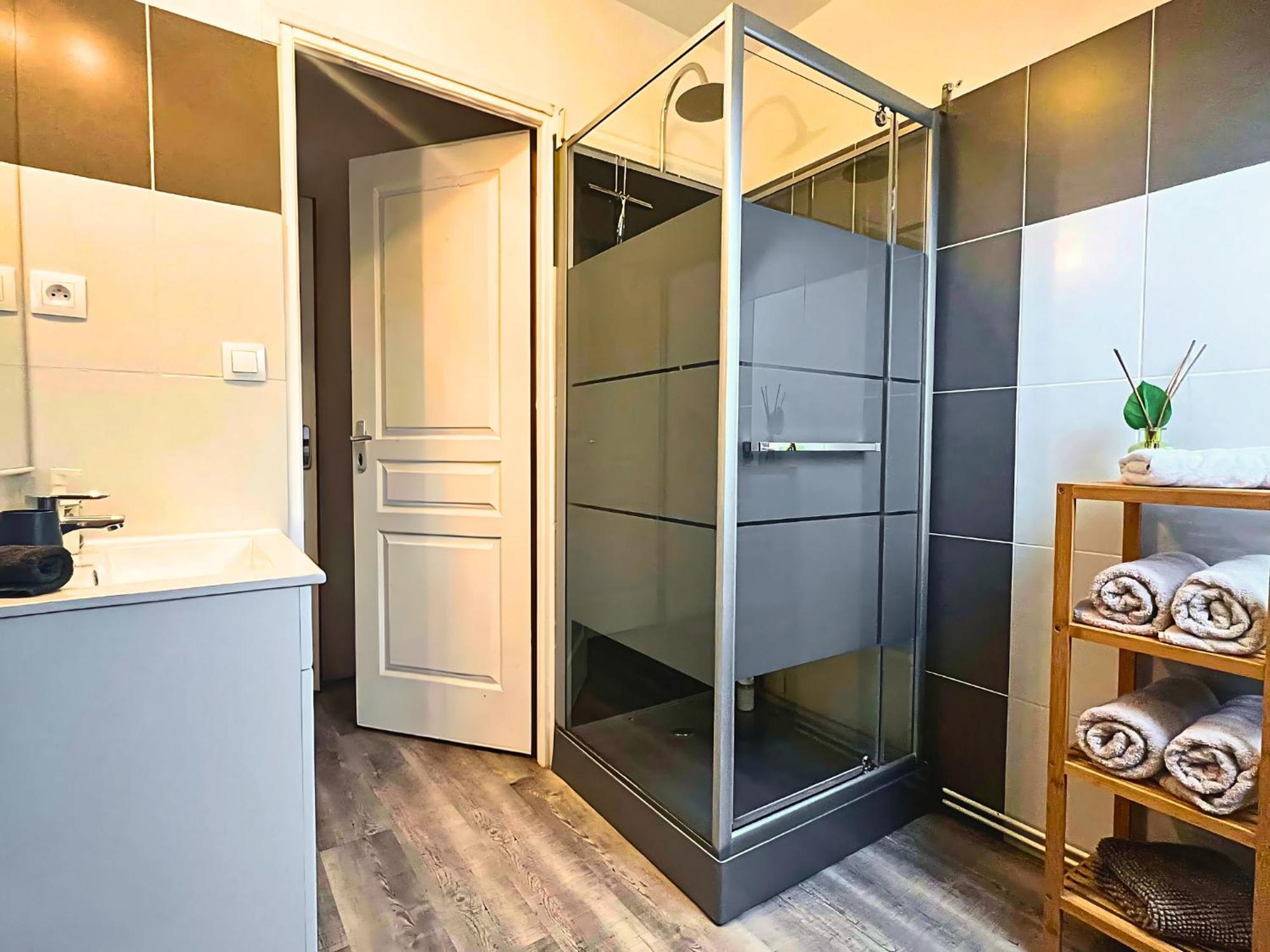 Studio En Plein Centre De Saint-Omer - A 5 Min De La Gare, Parking Gratuit Сент-Омер Экстерьер фото